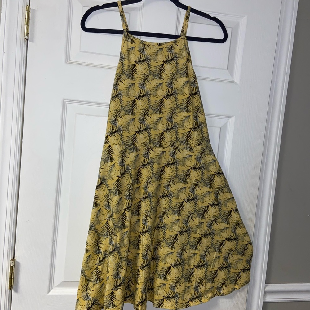 Yellow dress